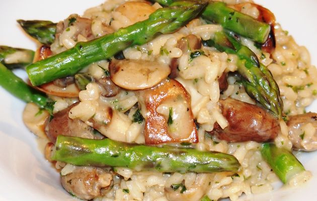 Risotto aux coeurs de poulet, champignons et asperges