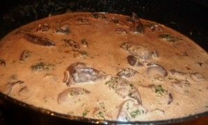 Pâtes au foie de volaille, sauce crème et vinaigre balsamique