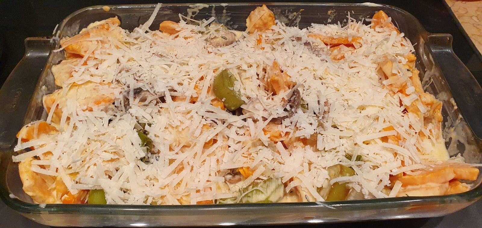 Gratin de patates douces, champignons et poireaux