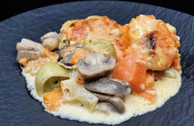 Gratin de patates douces, champignons et poireaux