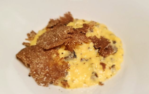 Brouillade d'oeufs à la truffe fraîche