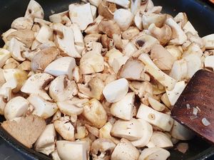 Quiche aux asperges et champignons