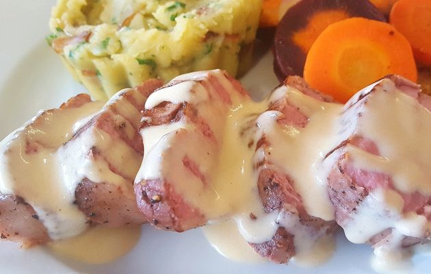 Filets mignons, crème parfumée à la truffe