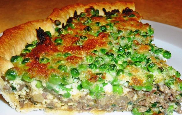 Quiche à la viande et petits pois