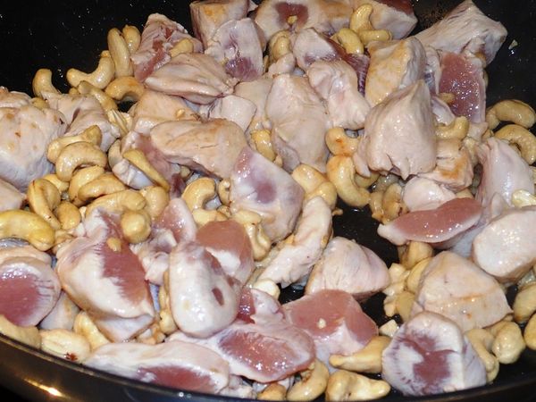 Poulet sauté aux noix de cajou