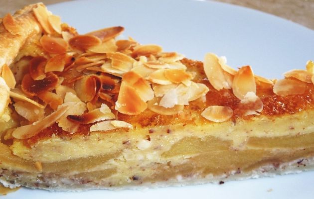 Gâteau crémeux aux pommes caramélisées