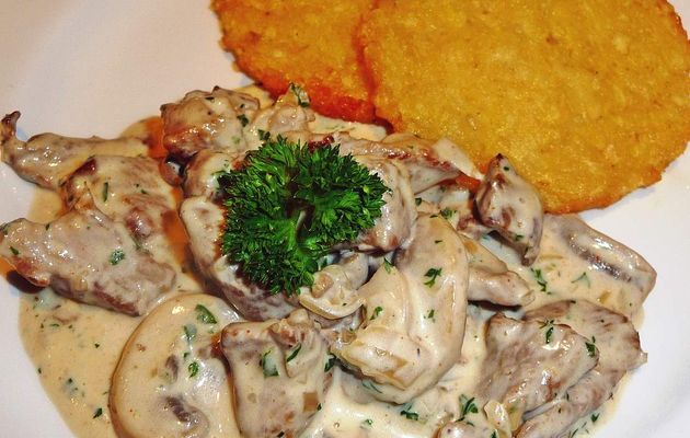 Emincé à la crème et aux champignons