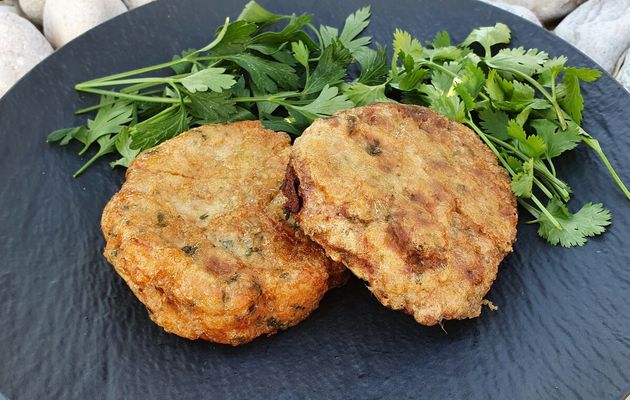 Galettes de pommes de terre aux herbes et aux épices