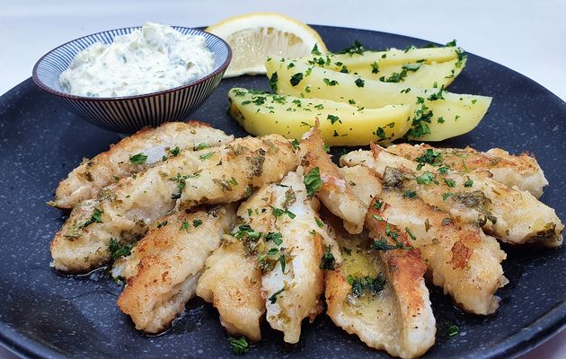 Filets de perche, sauce tartare maison et pommes persillées